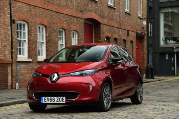 RENAULT ZOE NAMED A GAME CHANGER AT AUTOCAR AWARDS 2017