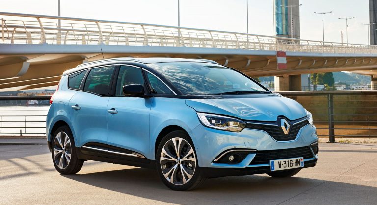 RENAULT COMMENDED TWICE IN AUTO EXPRESS NEW CAR AWARDS 2017
