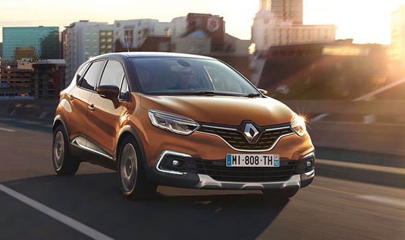 NEW RENAULT CAPTUR NAMED BEST COMPACT SUV AT BUSINESSCAR AWARDS 2017
