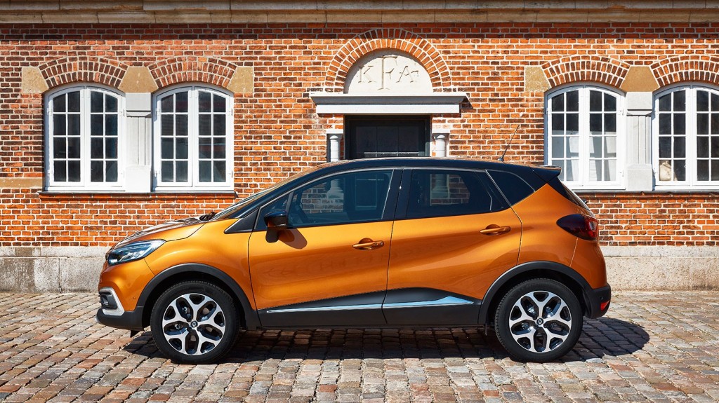 NEW RENAULT CAPTUR AVAILABLE WITH NEW POWERTRAIN