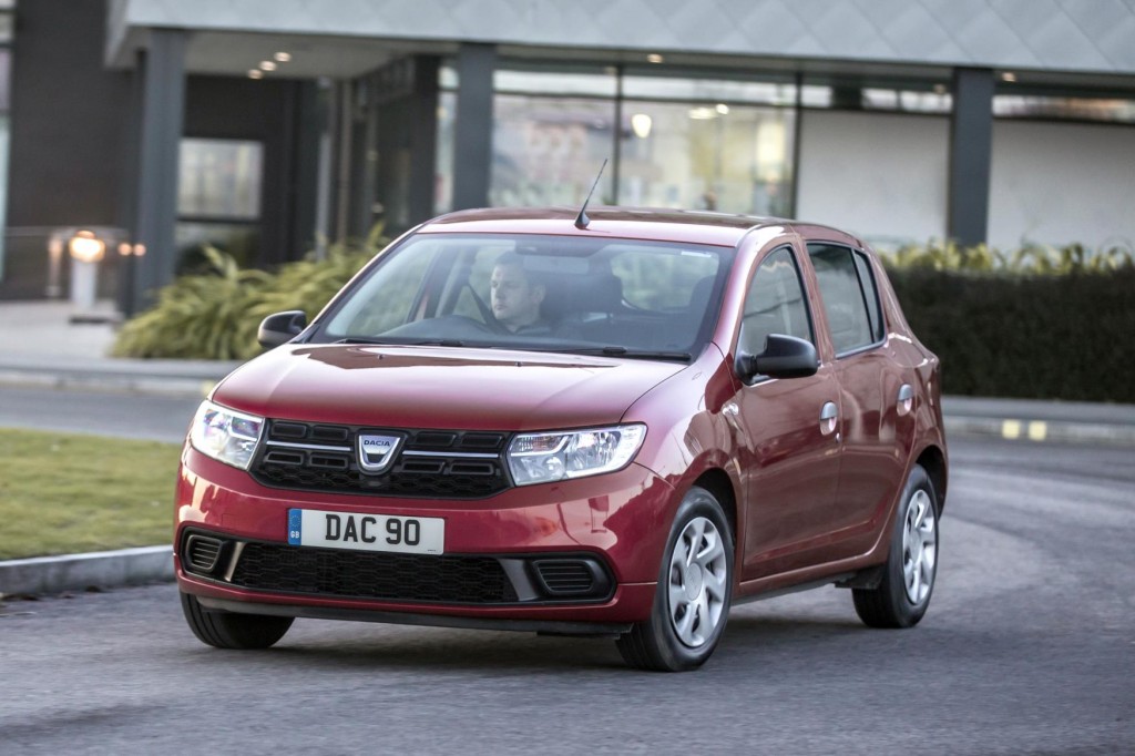 DACIA SANDERO IS CAR DEALER MAGAZINE’S ‘MID-SIZED USED CAR OF THE YEAR’ 2017