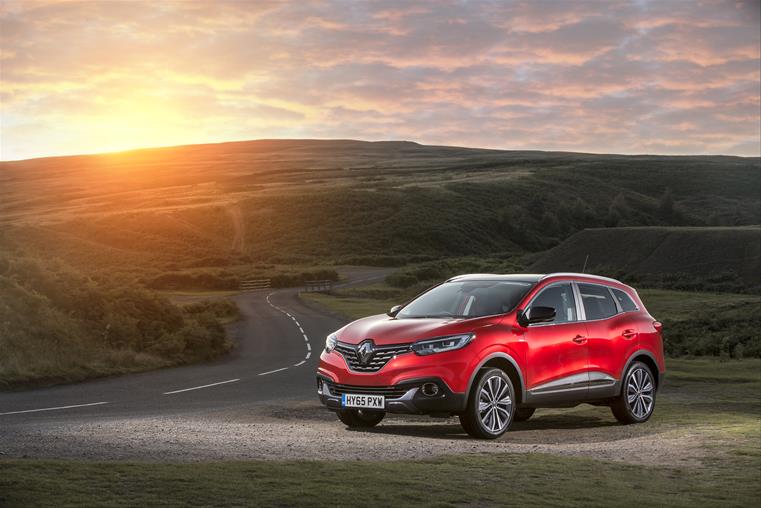 RENAULT INTRODUCES NEW EASYLIFE PACK