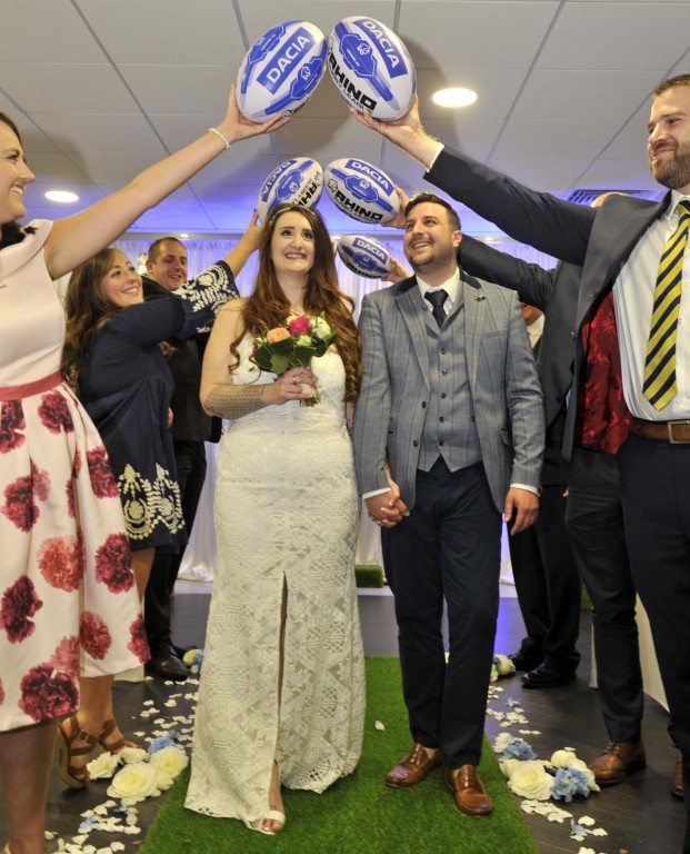 RUGBY SUPERFANS ‘TRY THE KNOT’ ON ROYAL WEDDING DAY, COURTESY OF DACIA
